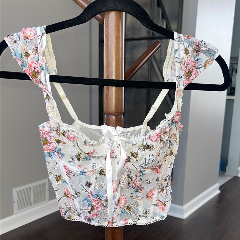 Floral Lace Crop Top